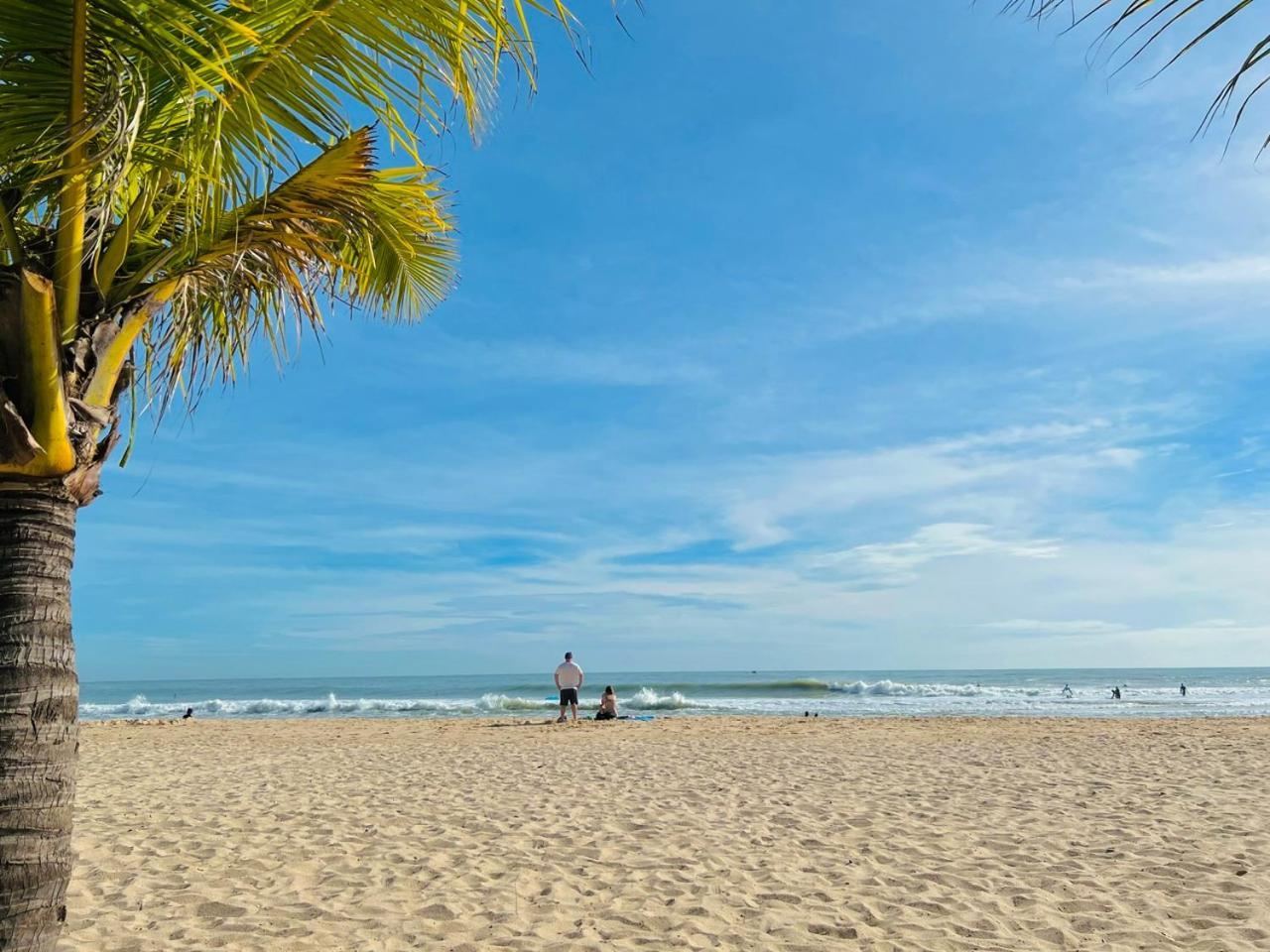1 Seaview- 2 Gardenview 2Mins To The Beach - Luxury Condotel ファンティエット エクステリア 写真